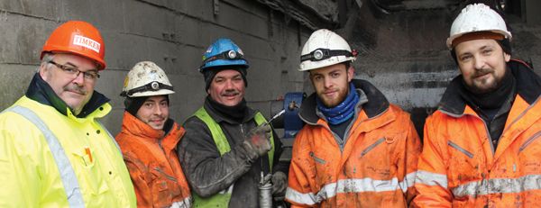 Equipé ouvriers ABM TECNA