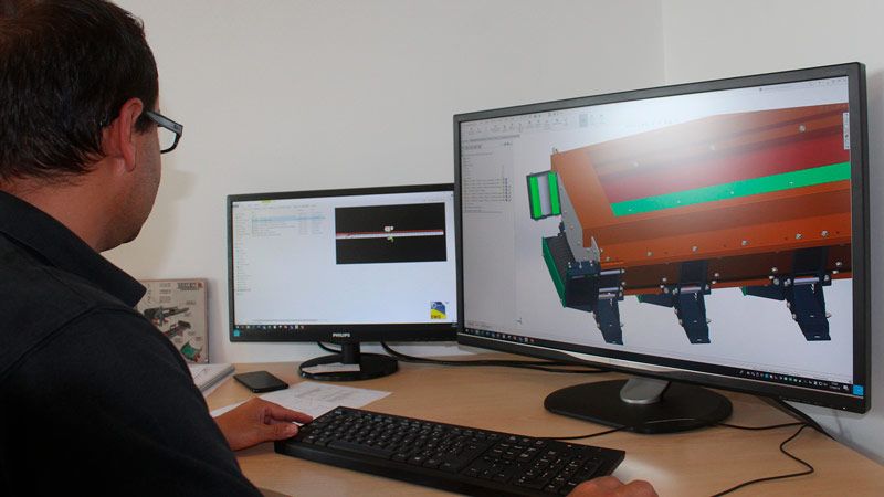 Dessinateur 3D créant une nouvelle Optim'Auge