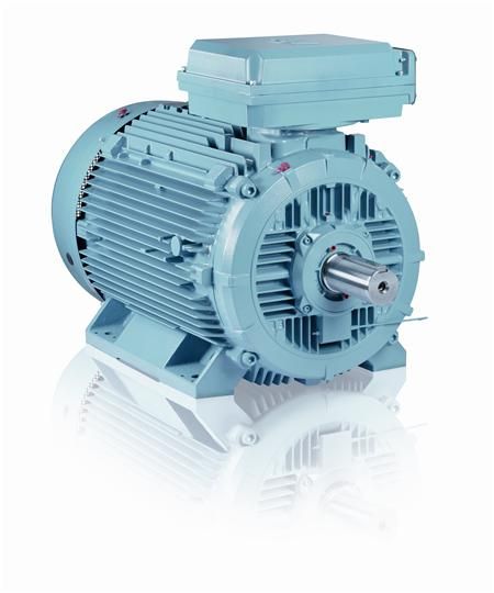 Elektromotor ABB IE4 met koelribben, klemmenkast bovenop