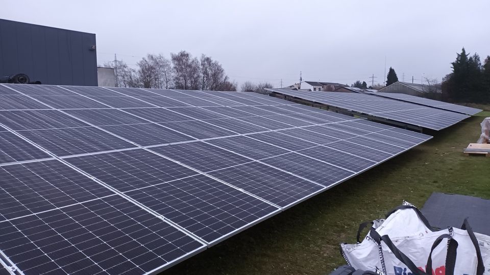 installation de panneaux photovoltaïques chez ABM-TECNA Fleurus par Consolar Belgium