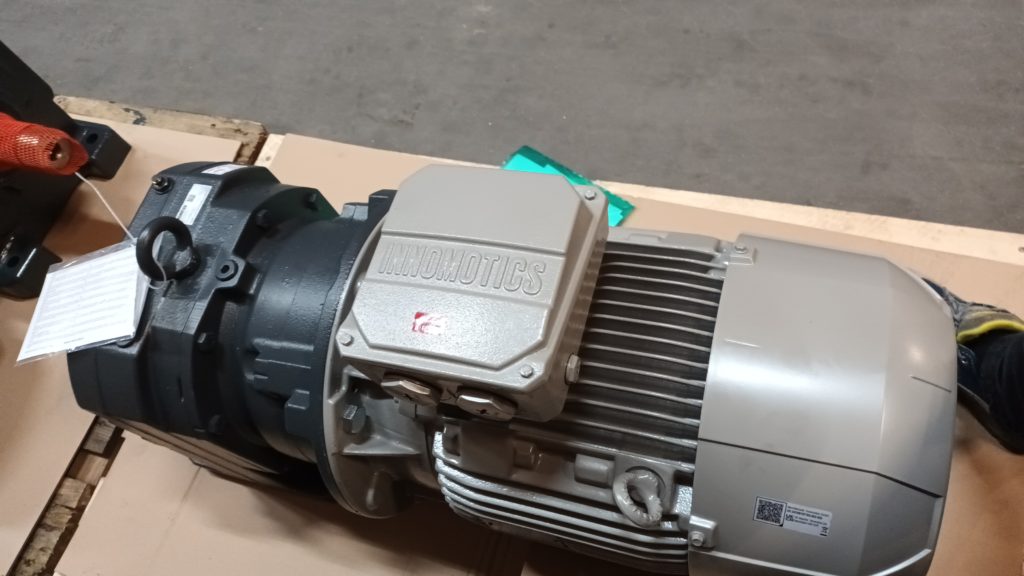 Montage d'un motoréducteur Série SG de INNOMOTICS au sein de notre atelier certifié