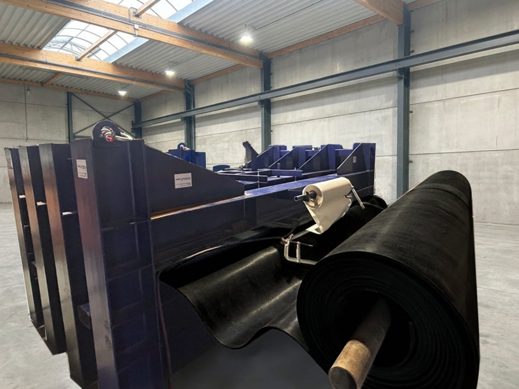 bandes de 4 metres de largeur